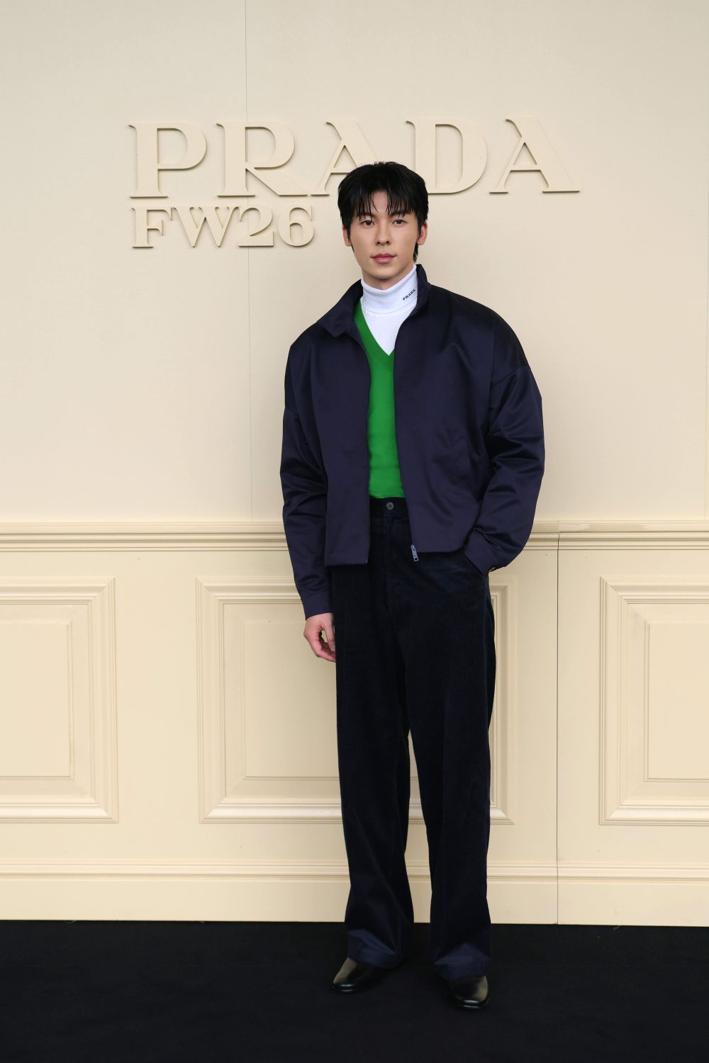 Prada男裝「大秀頭排」顏值超標！邊佑錫重返主場，Karina、Ｗin合照全網瘋狂啦！-14