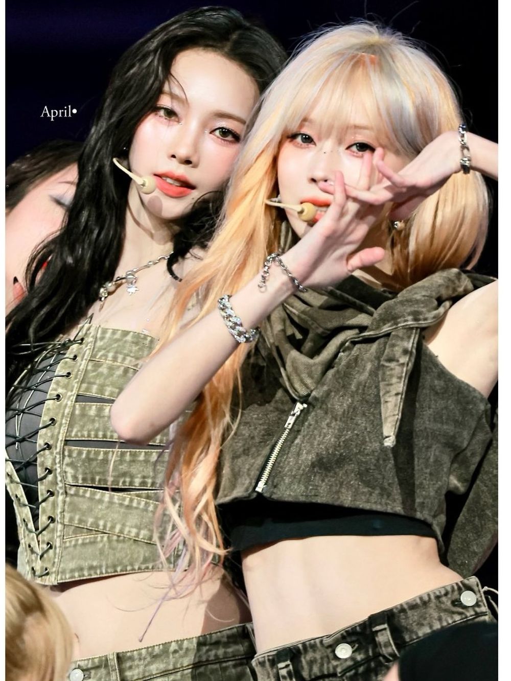 韓網熱議7組「畫風相反」的KPOP隊內組合！Felix＆鉉辰一柔一魅反差感太強，秀彬＆然竣像模範生遇上小混混！-9