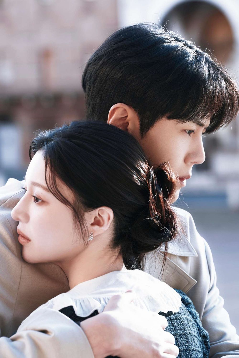 Netflix韓劇《愛情怎麼翻譯》全球爆紅！金宣虎劇外超寵高允貞，跨四國取景美到網友喊：看完想出國！-9