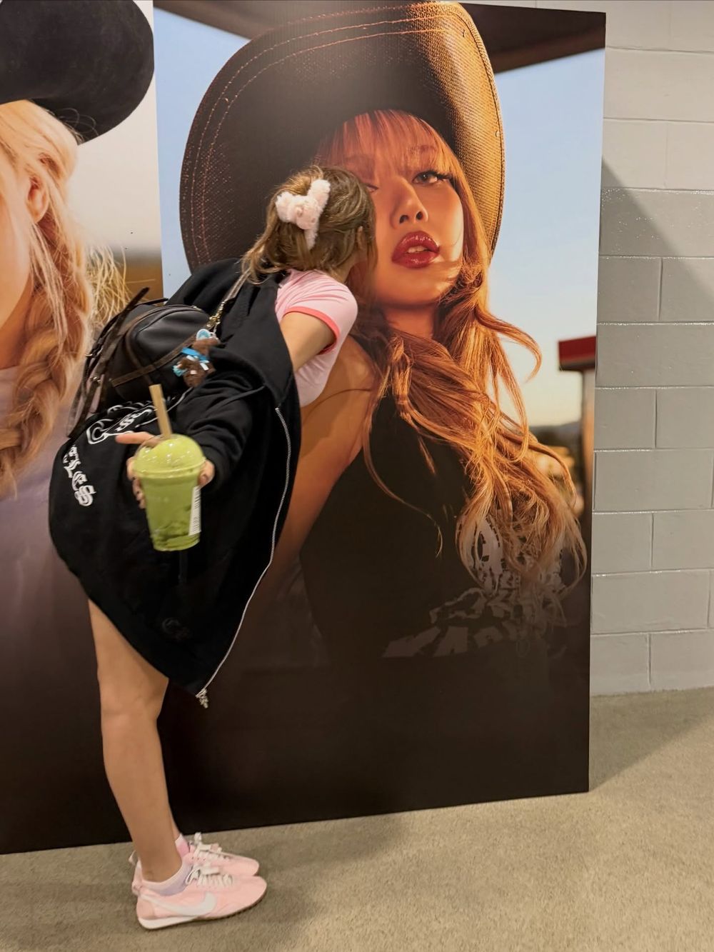 終於！Lisa正式加入Nike家庭！同款黑粉Air Max 95必收、自曝曾努力存錢為了買這雙鞋！-7