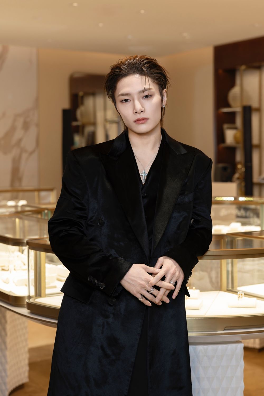 STAY們想嫁了！DAMIANI王子「I.N梁精寅」降臨首爾活動！精品高級冷臉、一笑又秒變寶寶！-3