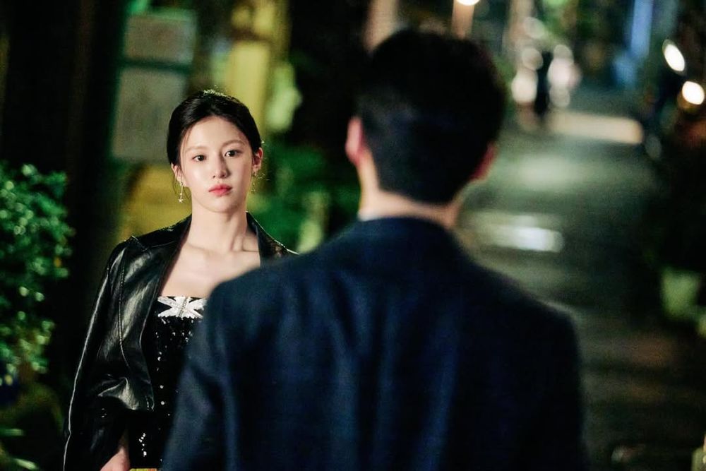 毛帽被問爆！《愛情怎麼翻譯?》高允貞根本行走的香奈兒！15套小香風穿搭、CHANEL包包一次看！-15