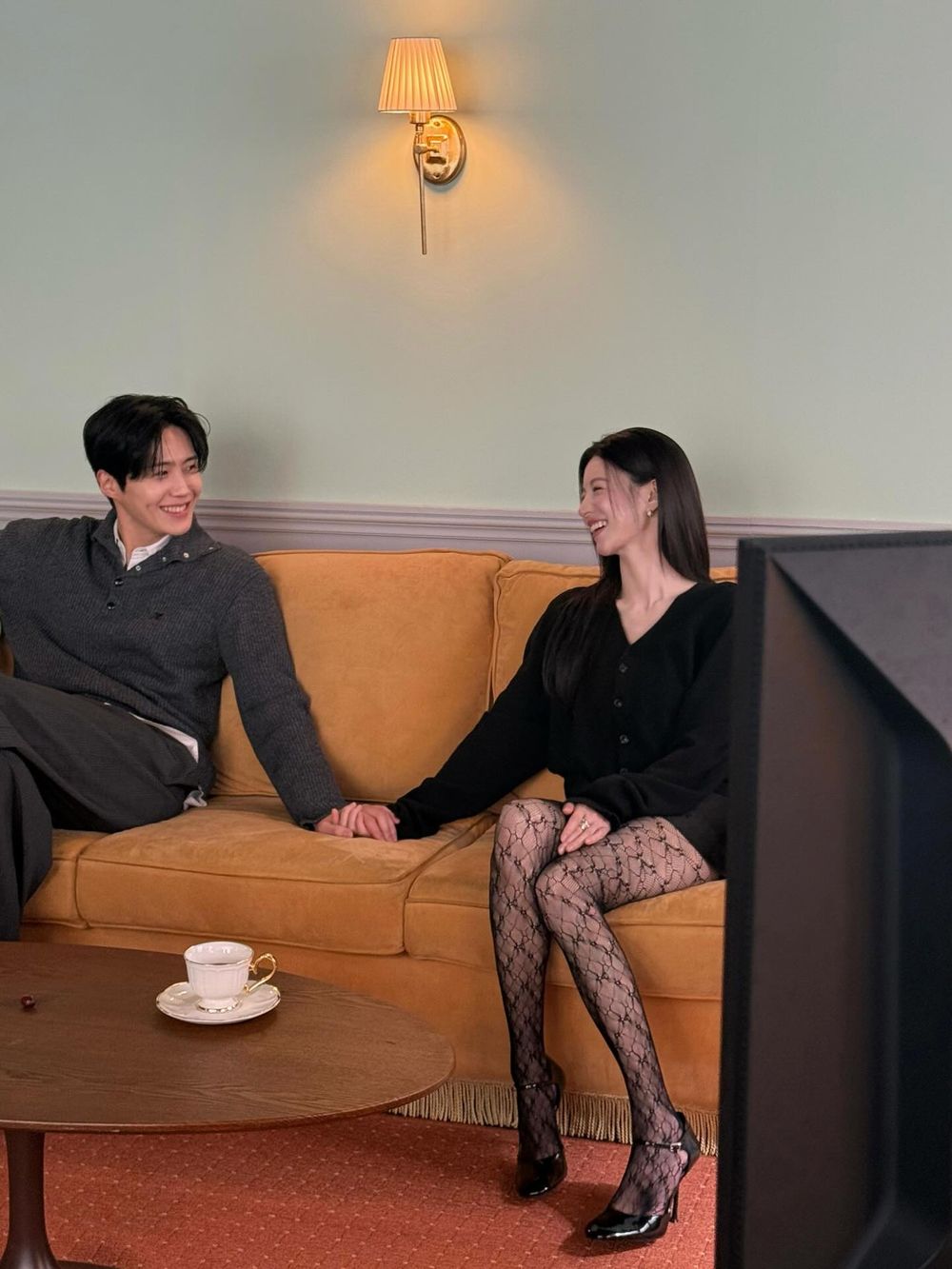 入坑「最美整形範本」高允貞影劇作品！《愛情怎麼翻譯》演技征服觀眾，《MOVING異能》成功獲關注！-24