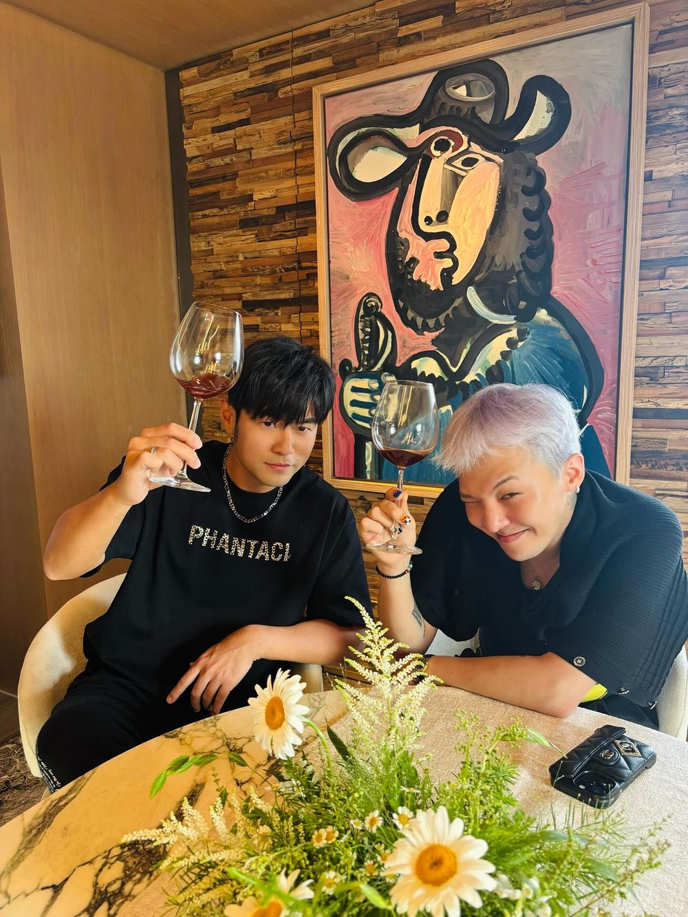 韓網熱議6組韓星跨國好友組合！邊佑錫、許光漢同天生日，GD、周杰倫兩大天王驚喜同框！-8