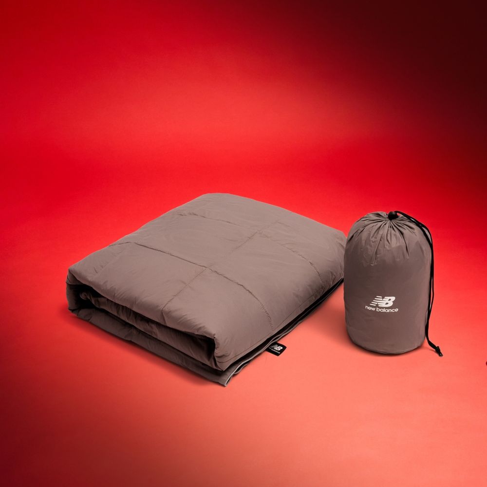 2026新年買這雙！NB韓星最愛薄底鞋204L出新色！「芭蕾粉、巧克力棕」女神許瑋甯也穿了！ -1