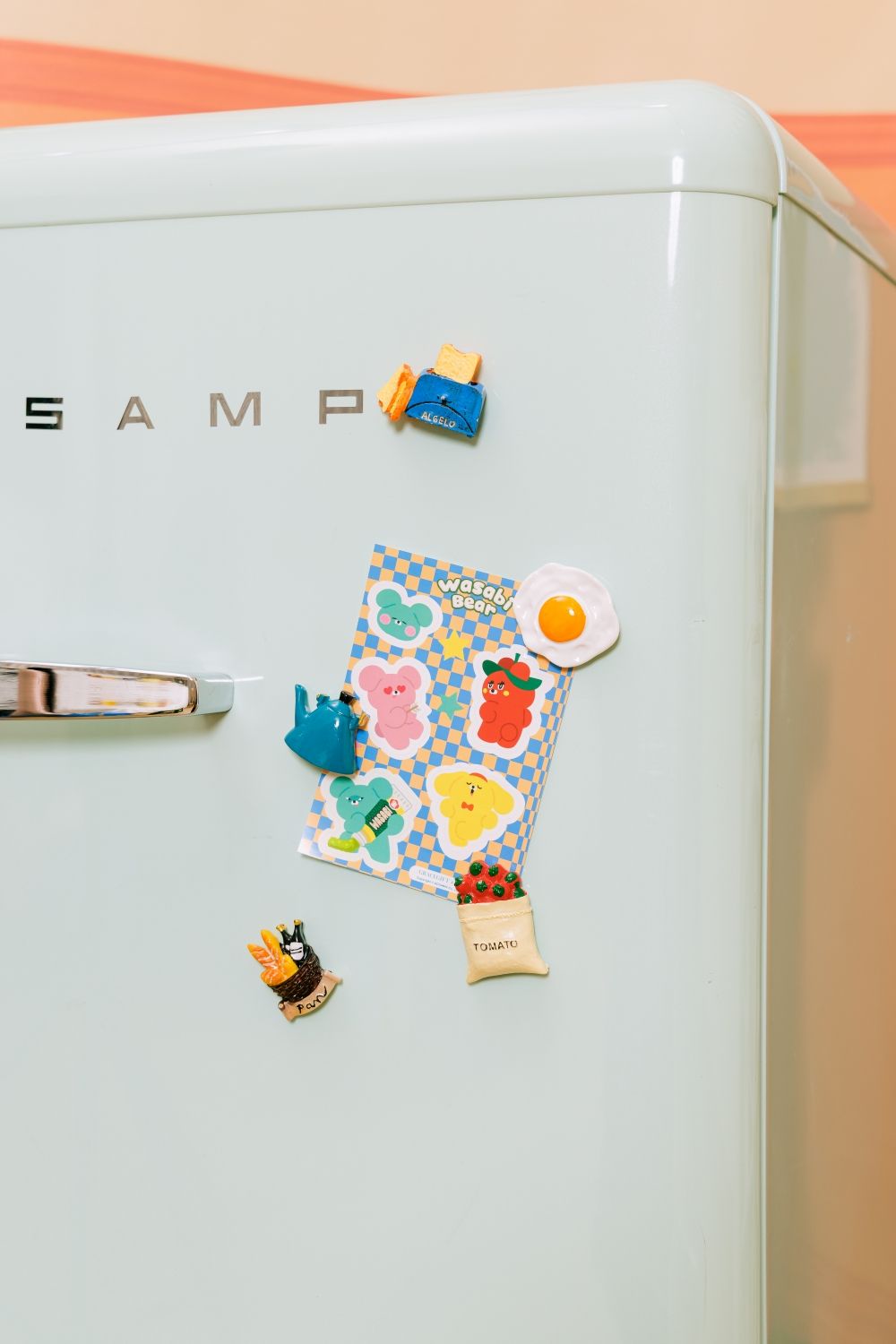 Grace Gift太會聯名！冬裝版Wasabi Bear芥末熊盲盒逼人整箱買！大學T、帆布袋也要一起抱回家！-16