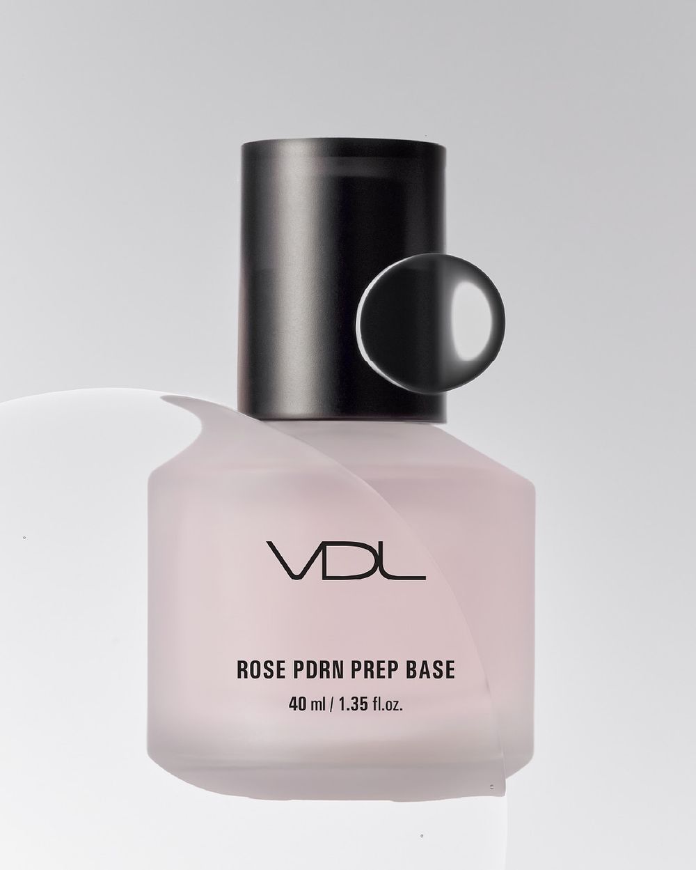 2026韓系底妝趨勢公開！妝容服貼必入手五款「黏性」妝前乳，VDL、espoir、CLIO，一抹把底妝牢牢固定在臉上！-13