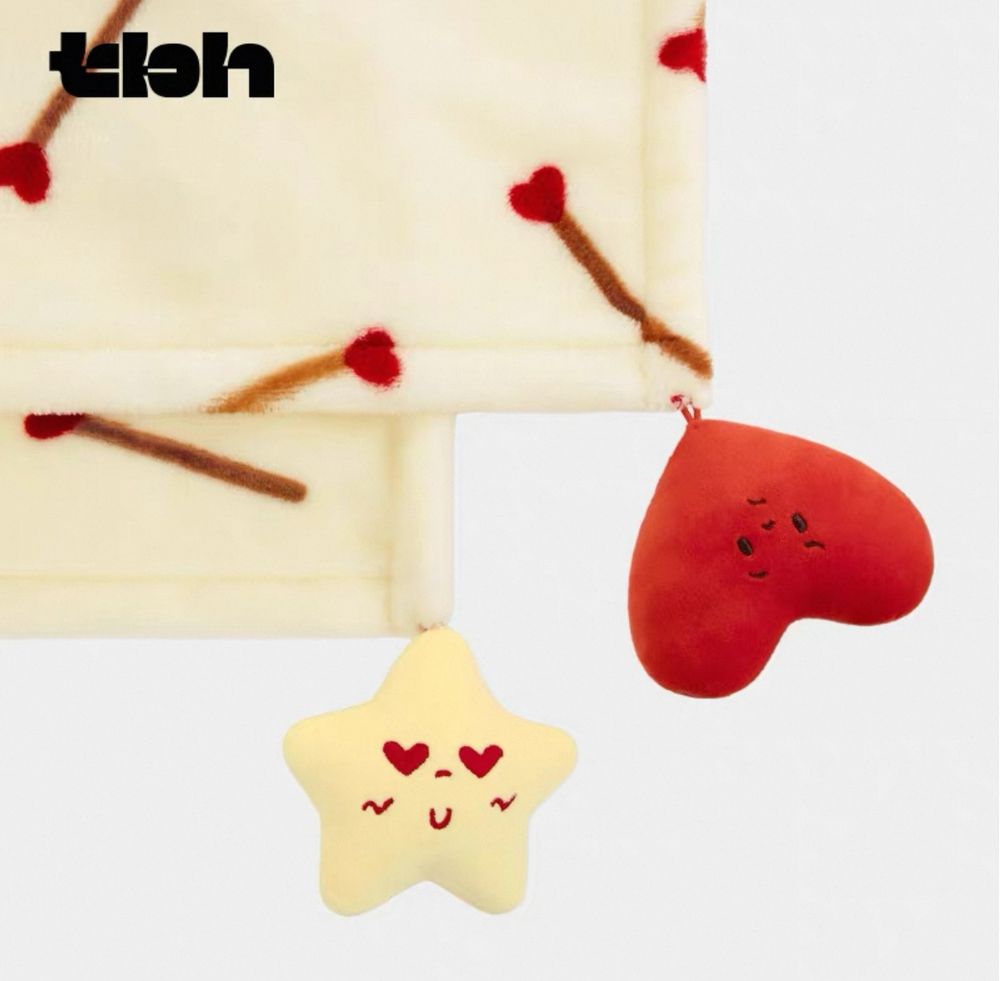 泡泡瑪特星星人聯名家居小物太可愛！「愛心星星人抱枕、立體愛心搥背棒」連宋雨琦都想買！-9