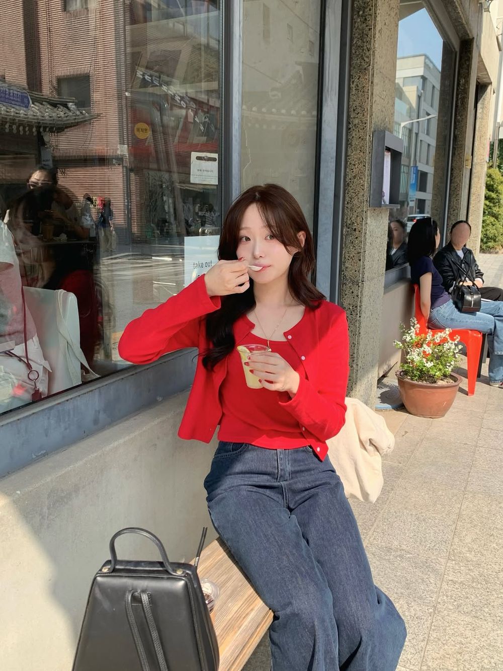 準備過年！2026年開運級「紅色穿搭」指南教學！高手都愛配咖色、第五招是贏牌秘訣？！-13