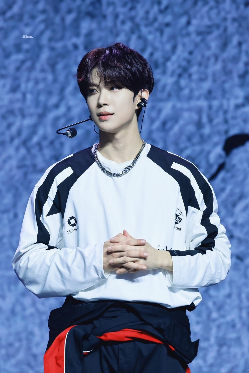 韓網熱議比例驚人的KPOP五代男團成員！MARTIN氣場超強，金奎彬、成燦全上榜入列！-5