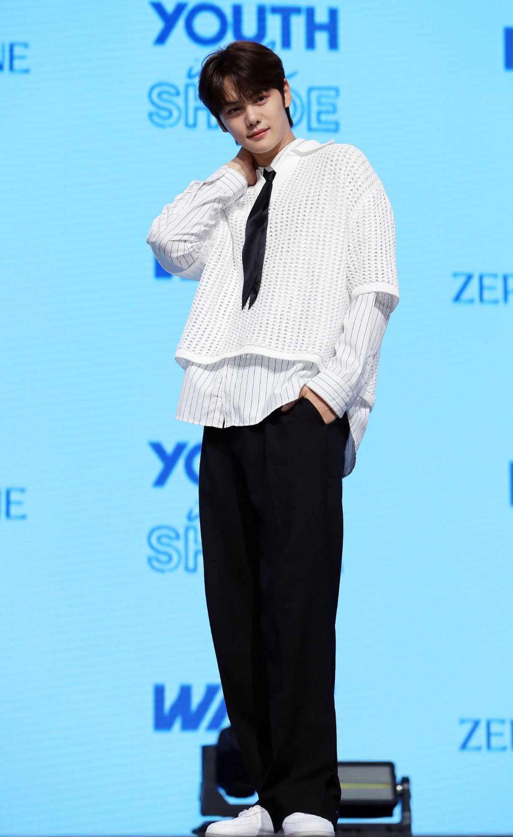 韓網熱議比例驚人的KPOP五代男團成員！MARTIN氣場超強，金奎彬、成燦全上榜入列！-9