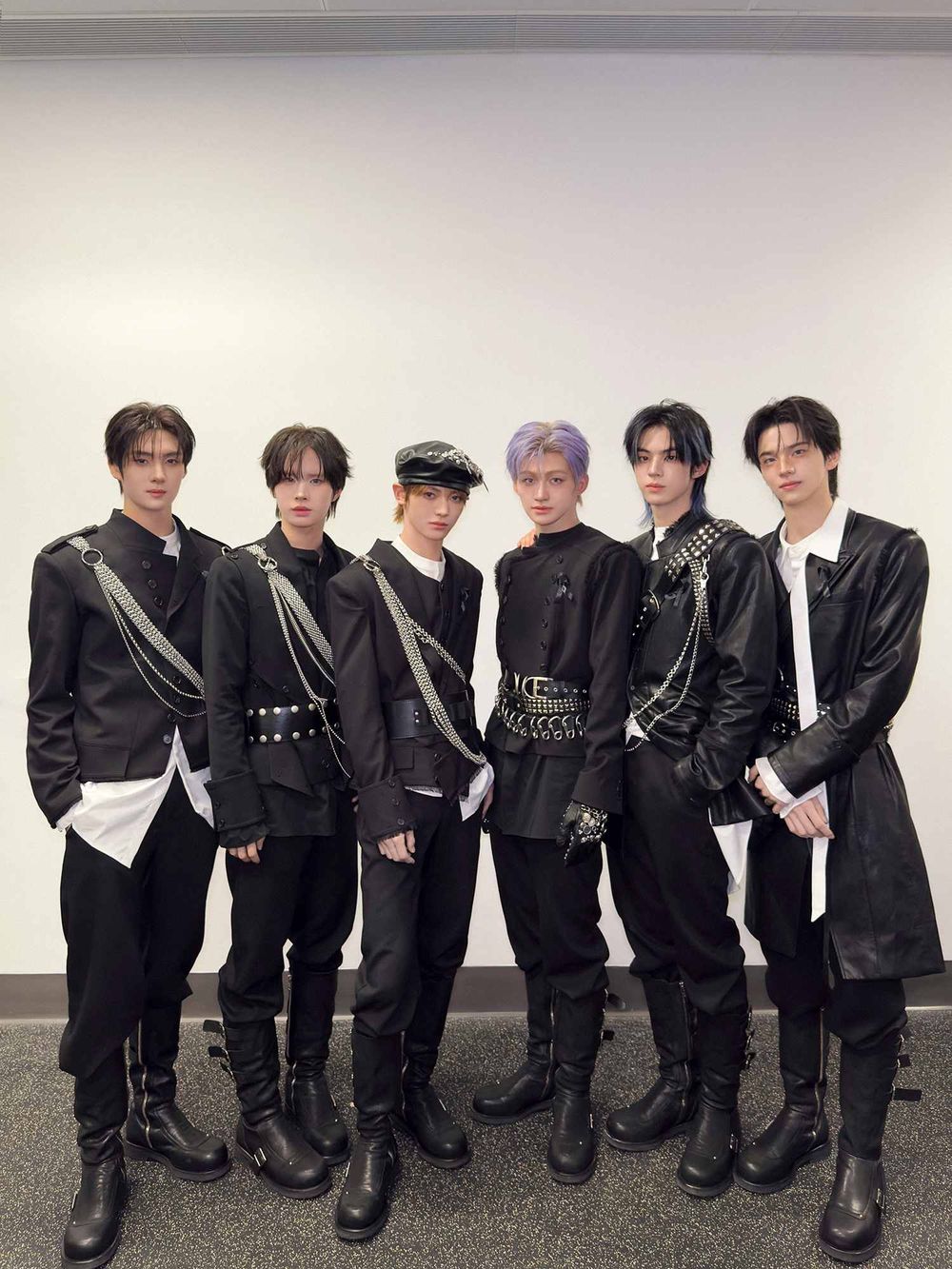 KPOP人氣四、五代男團平均身高TOP5！TXT受封「高個完顏團」，&TEAM長腿男神超多！-3