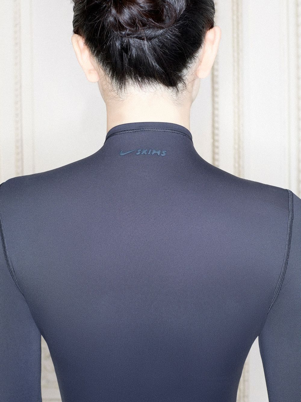 這天開賣！Lisa代言後首支廣告來了！Nike X Skims聯名「芭蕾舞造型」腳上分趾鞋被問爆！-7