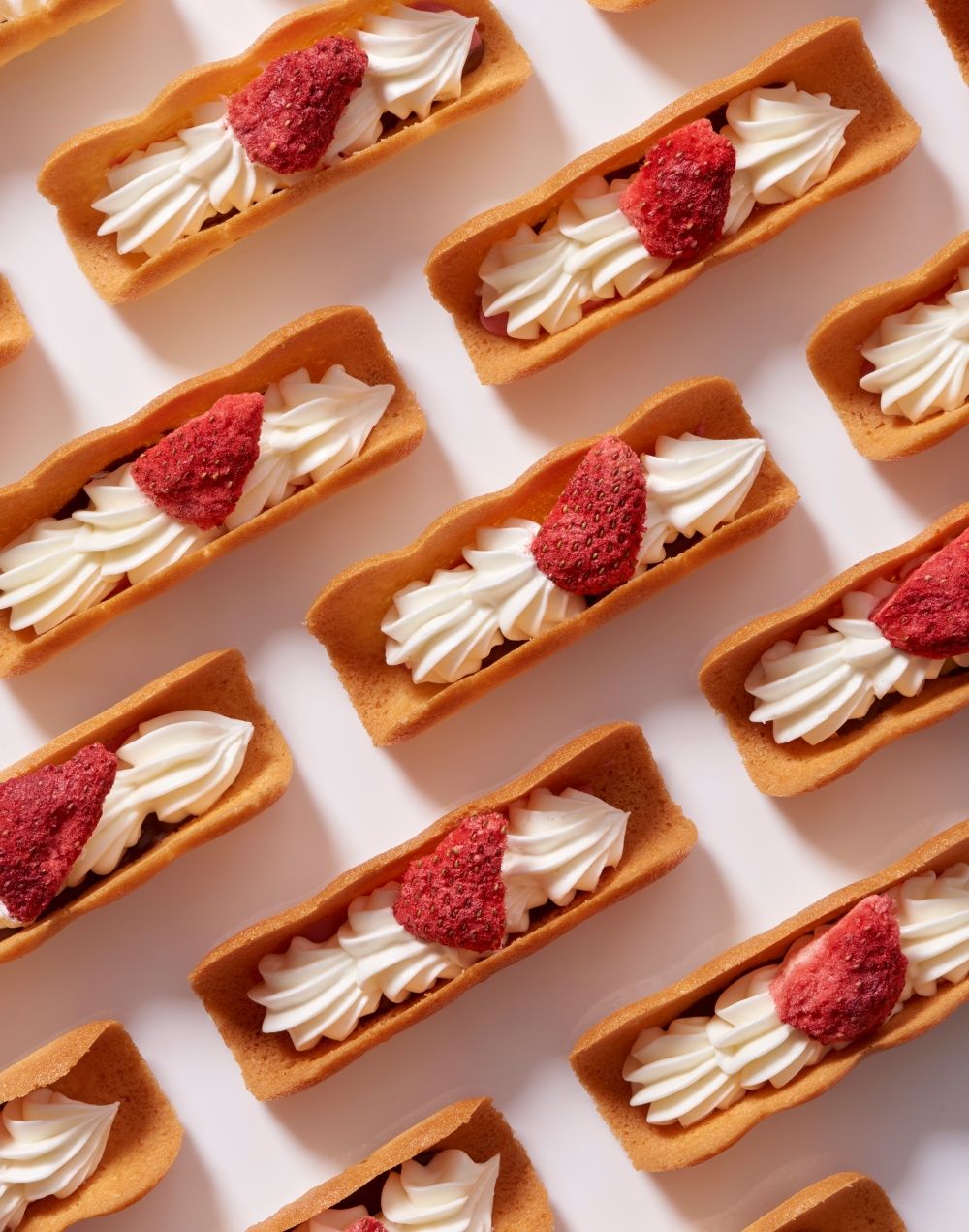 官方推薦日本4大城市必買伴手禮！京都抹茶白巧克力餅、福岡「AMANBERRY」甘王草莓薄餅全都想吃！-3