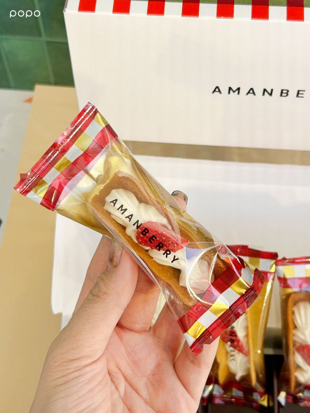 官方推薦日本4大城市必買伴手禮！京都抹茶白巧克力餅、福岡「AMANBERRY」甘王草莓薄餅全都想吃！-7