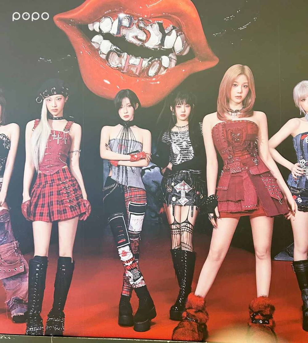 BABYMONSTER PSYCHO快閃店在統一時代！「絨毛吊飾+小卡組、黑白明信片」必買周邊價格一次看！-11