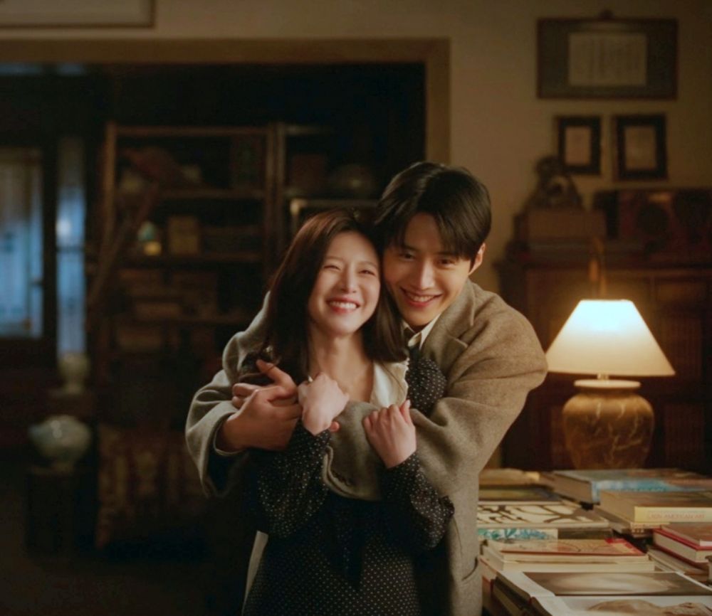 2026話題度最高的夢幻韓劇CP公開！金宣虎＆高允貞劇外狂放閃，IU、邊佑錫最萌身高差太好嗑！-3