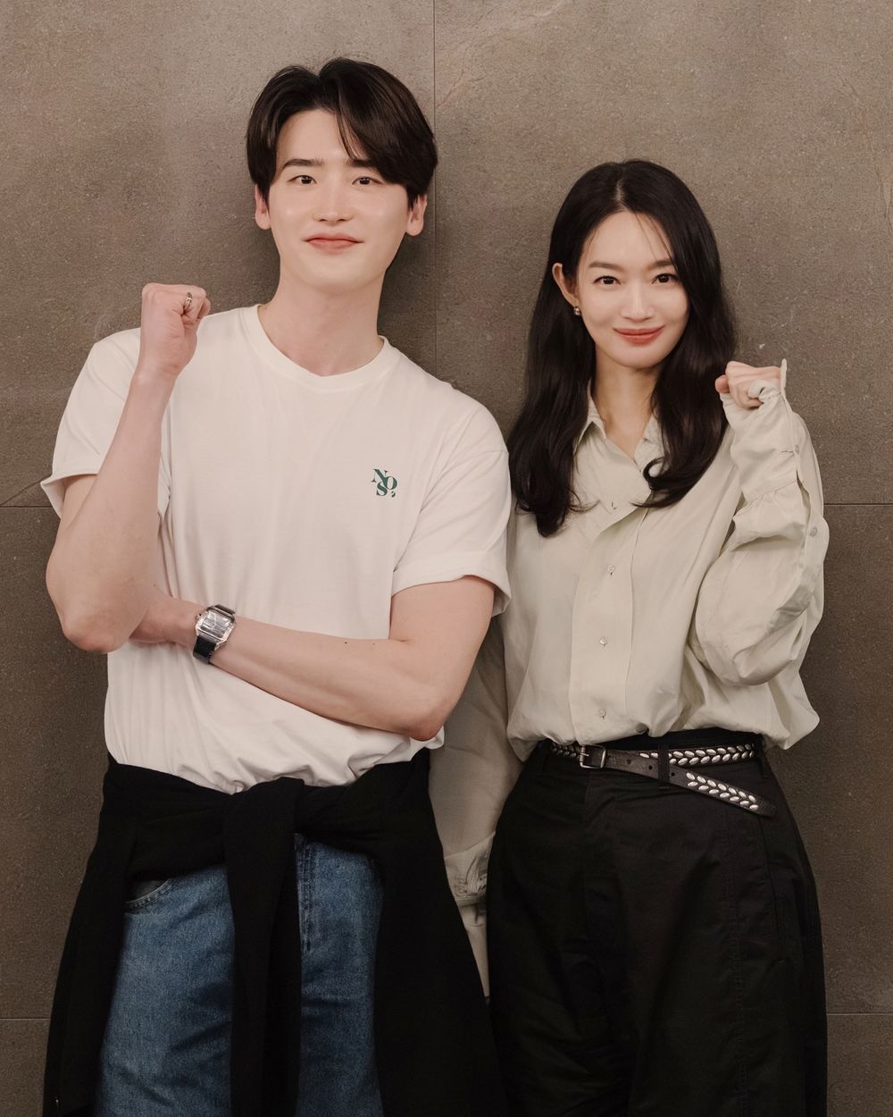 2026話題度最高的夢幻韓劇CP公開！金宣虎＆高允貞劇外狂放閃，IU、邊佑錫最萌身高差太好嗑！-6