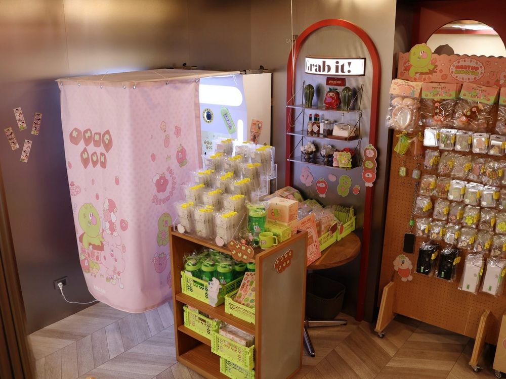 Meat Up跟KINGJUN聯名了！「吃草莓蠢兔」可愛翻必拍、還有「巧莓樂園」草莓季甜點要吃！-3