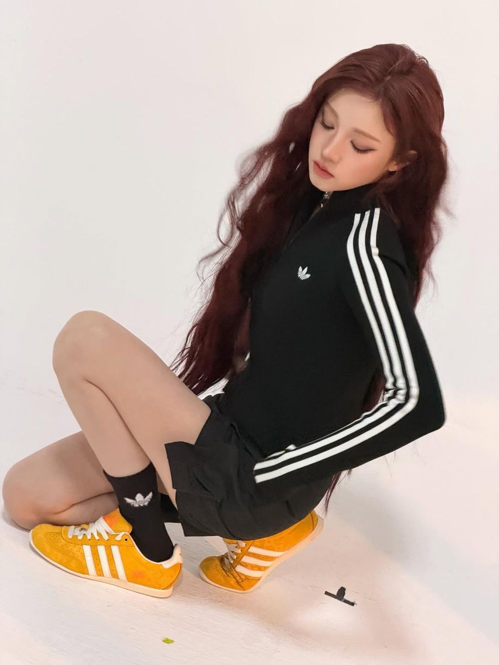 雨琦腳上愛迪達找到了！2雙「夢幻薄底鞋」被問爆！上腳超顯腿細、官網還有貨快收！-6