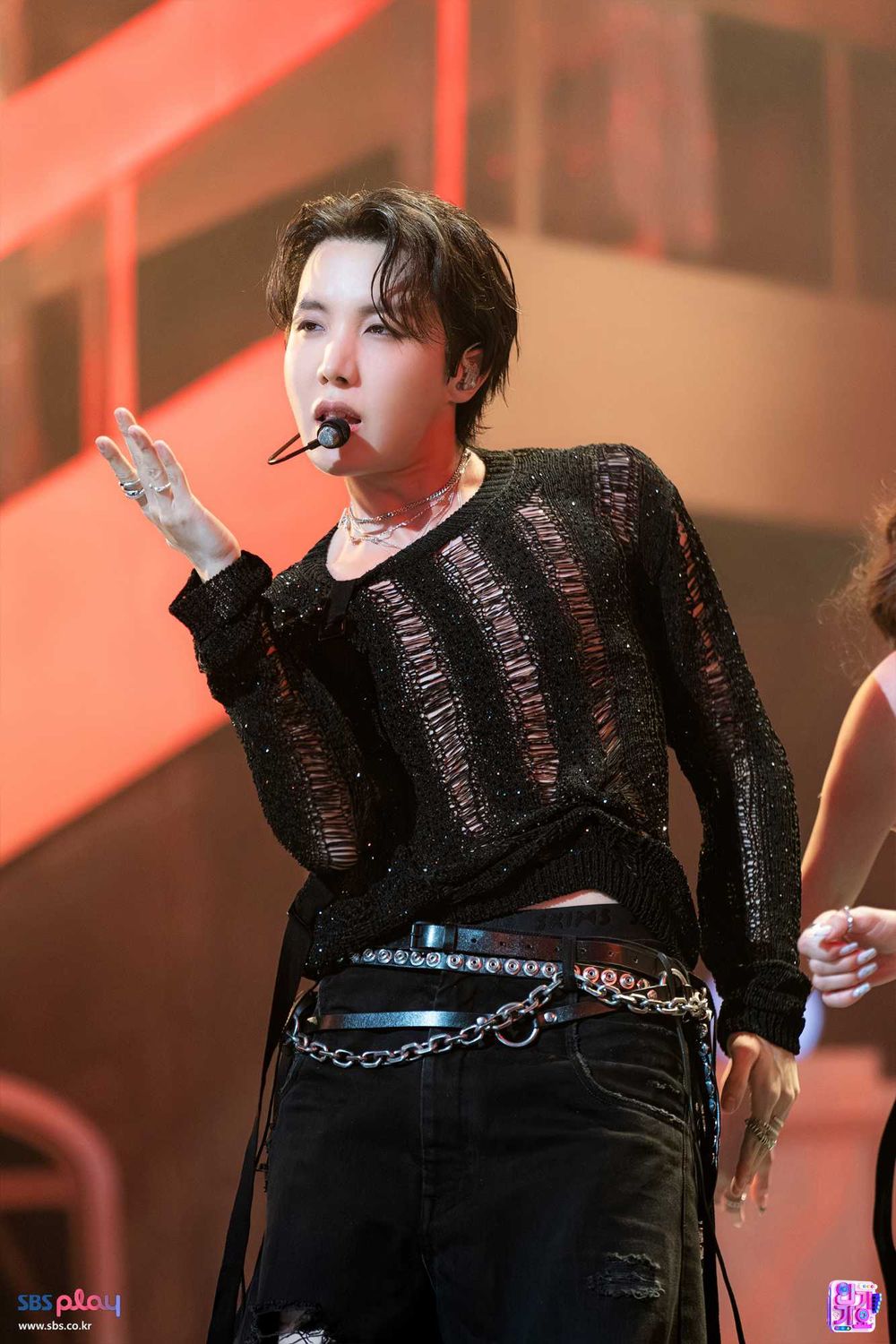 韓網票選7位「舞蹈機器」男偶像代表！j-hope專業舞者也大讚，銀赫、Hoshi讓人無法移開視線！-8