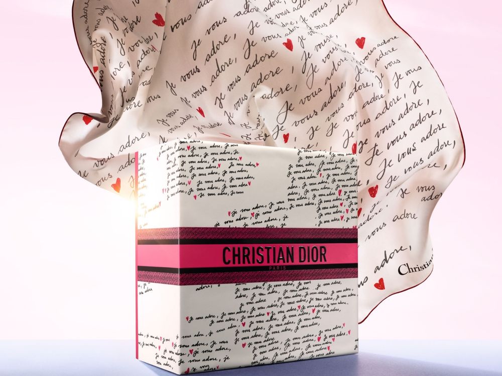 專櫃默默掃空中！2026迪奧MISS DIOR親吻香膏限量款登場，3款立體粉彩外殼＋溫柔貼膚花香、香氣太犯規！-4