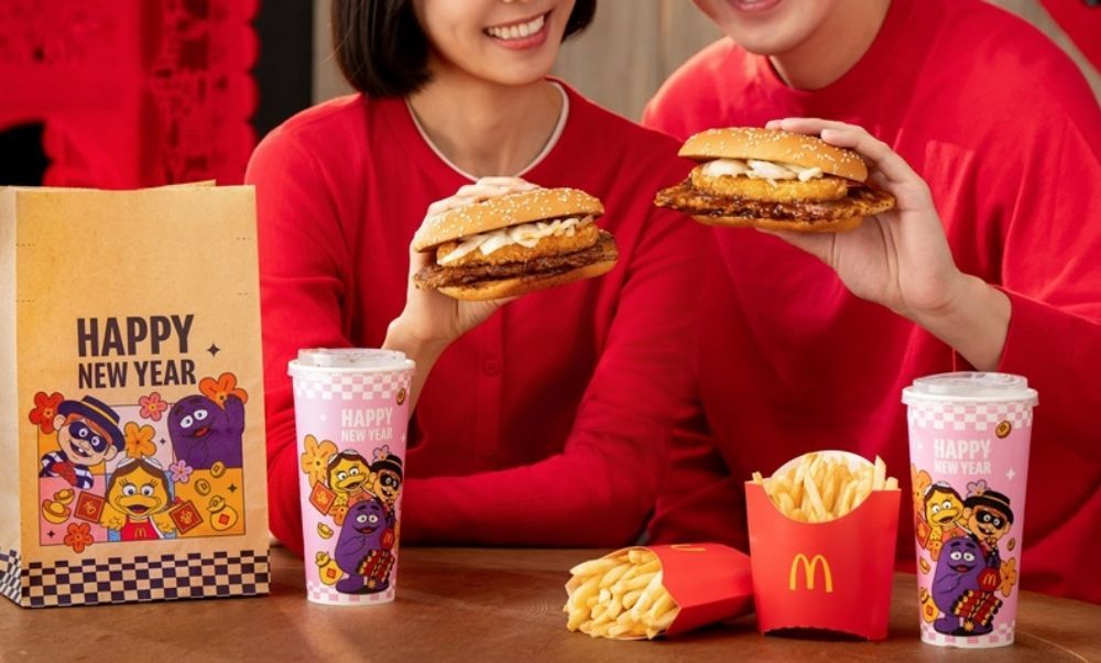 2026過年必吃速食新品推薦！必勝客「軟殼蟹鮑魚比薩」超奢華、摩斯海老雙蝦堡套餐再送紅包袋！-3