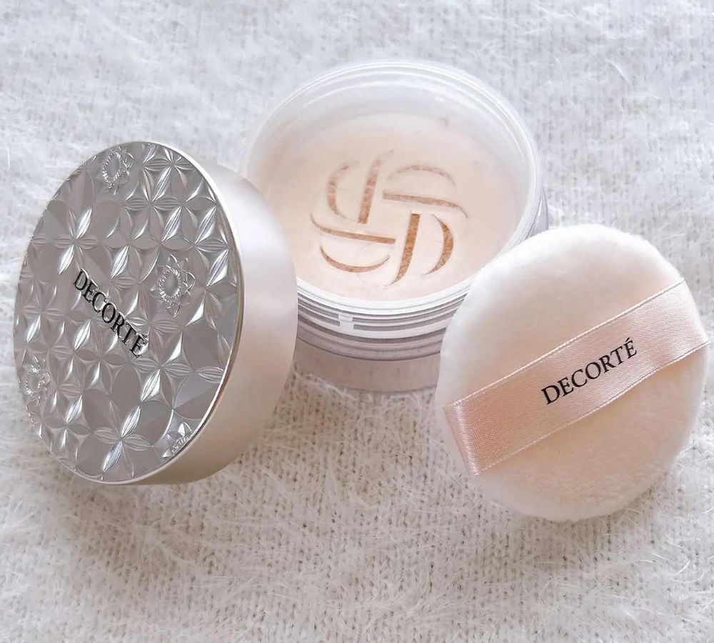 脆友熱議！日本女生美妝平替秘密清單，DIOR唇蜜、TOM FORD眼影盤、黛珂蜜粉，竟有使用感受相似款？！-6