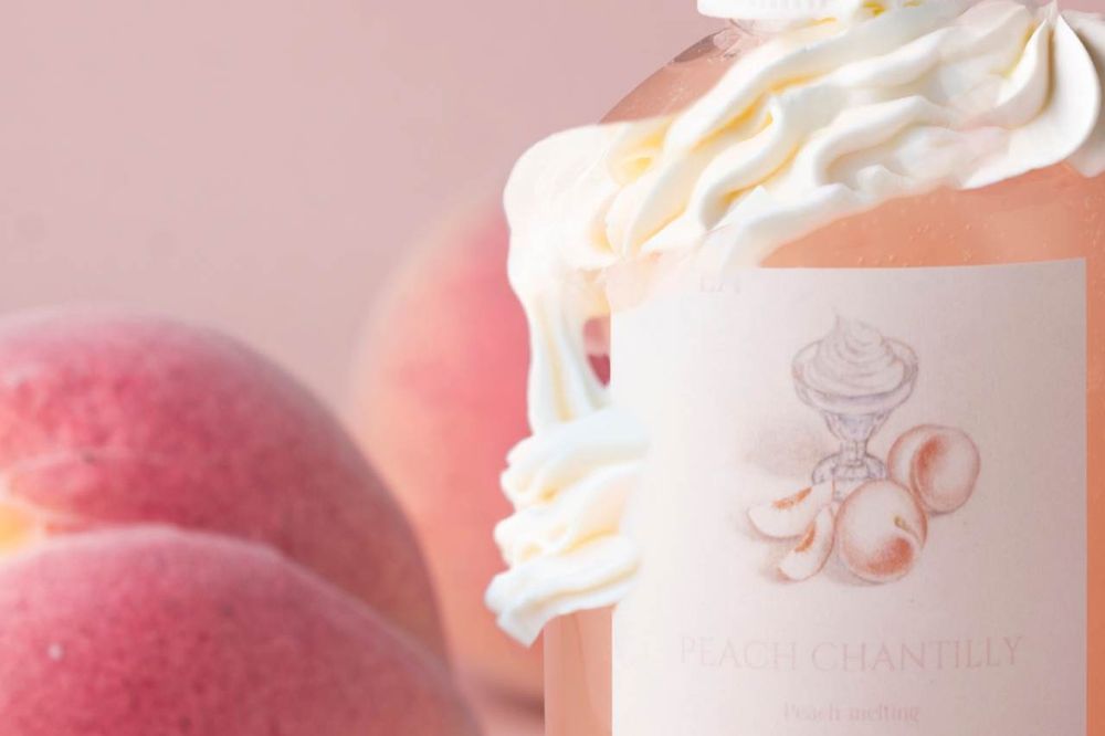 日本爆紅甜點系小眾香氛！清甜多汁蜜桃＋輕柔香草奶油香氣，一噴溫柔貼膚，這就是漂亮女生的偽體香！-12