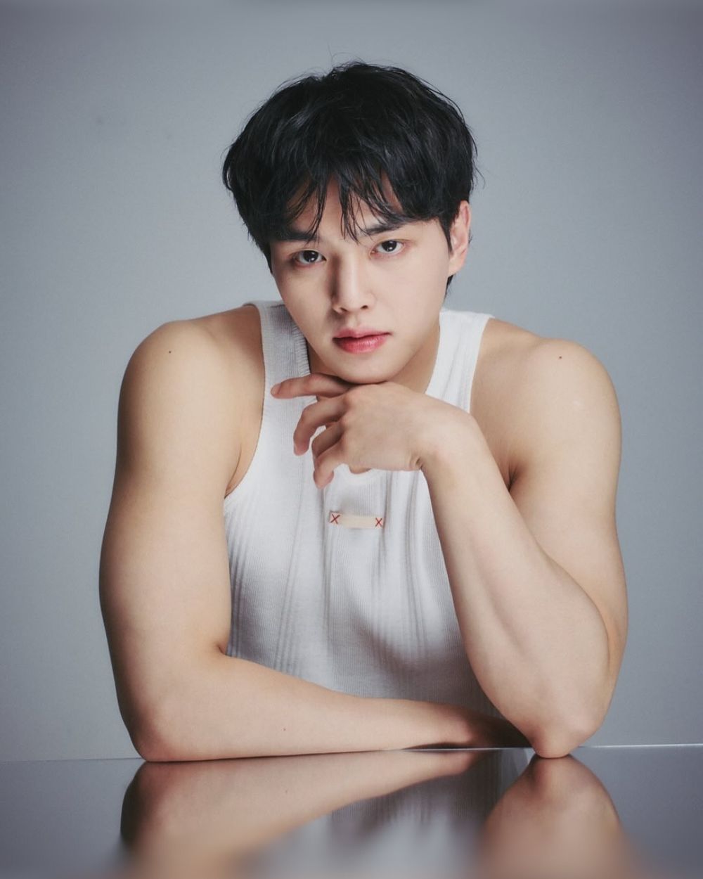 網票選擁有名品身材的韓國男星TOP7！安普賢新劇大秀結實肌肉，Shownu、宋江太平洋寬肩超有安全感！-3