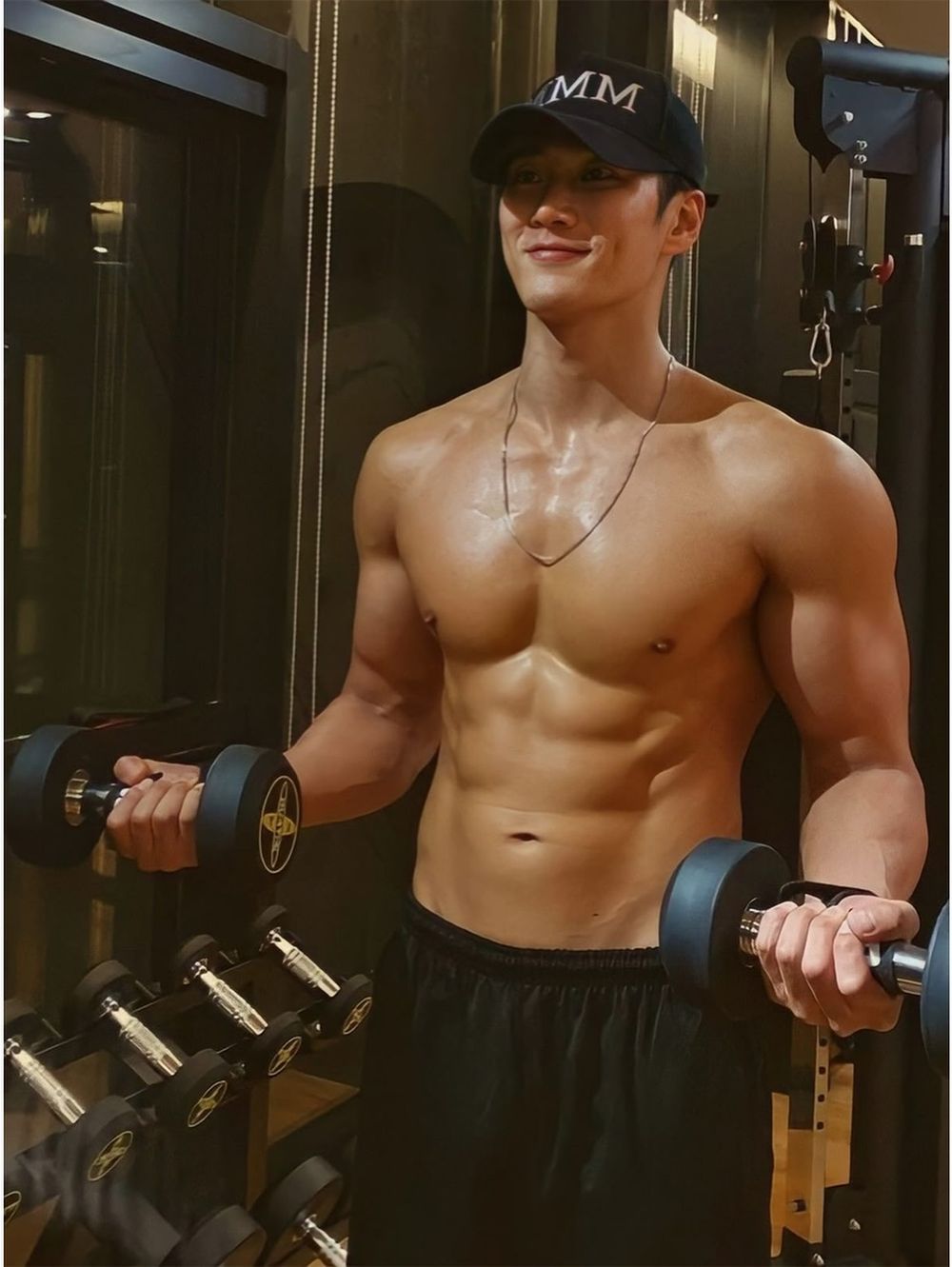 網票選擁有名品身材的韓國男星TOP7！安普賢新劇大秀結實肌肉，Shownu、宋江太平洋寬肩超有安全感！-13