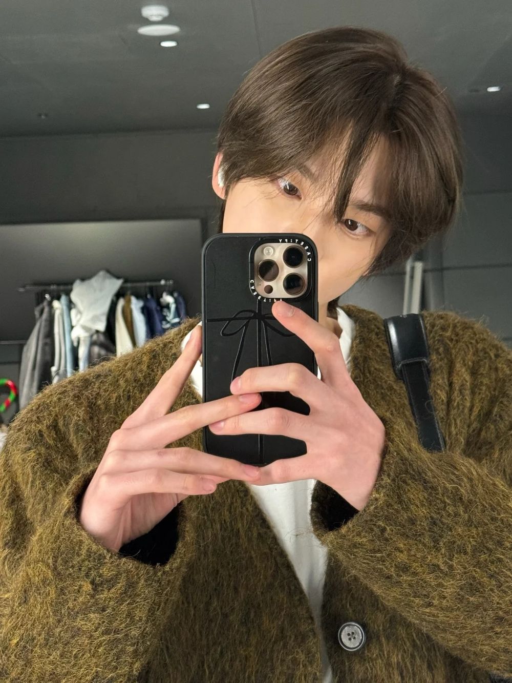 CASETiFY也有澎澎手機殼？！網狂討論「蝴蝶結手機殼、櫻桃耳機」可愛炸、錢包要小心了！-18