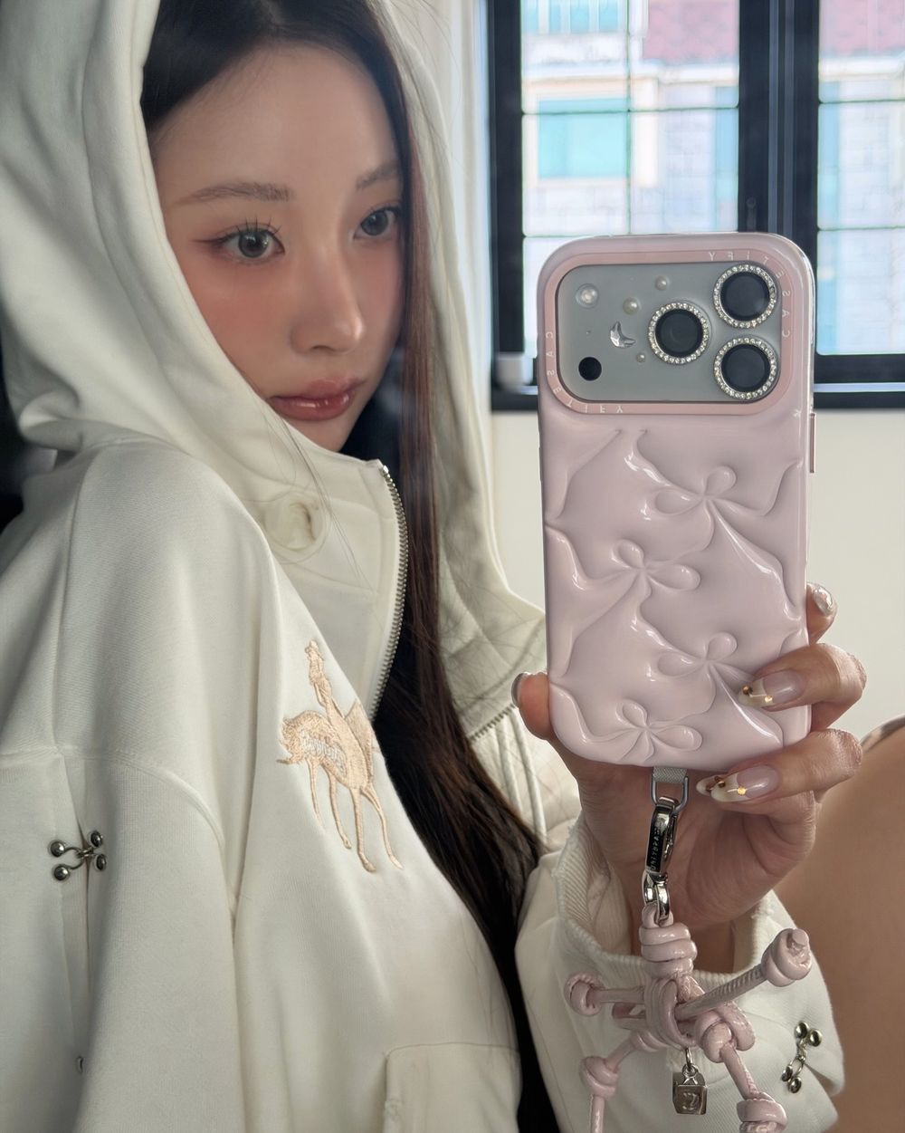 CASETiFY也有澎澎手機殼？！網狂討論「蝴蝶結手機殼、櫻桃耳機」可愛炸、錢包要小心了！-19