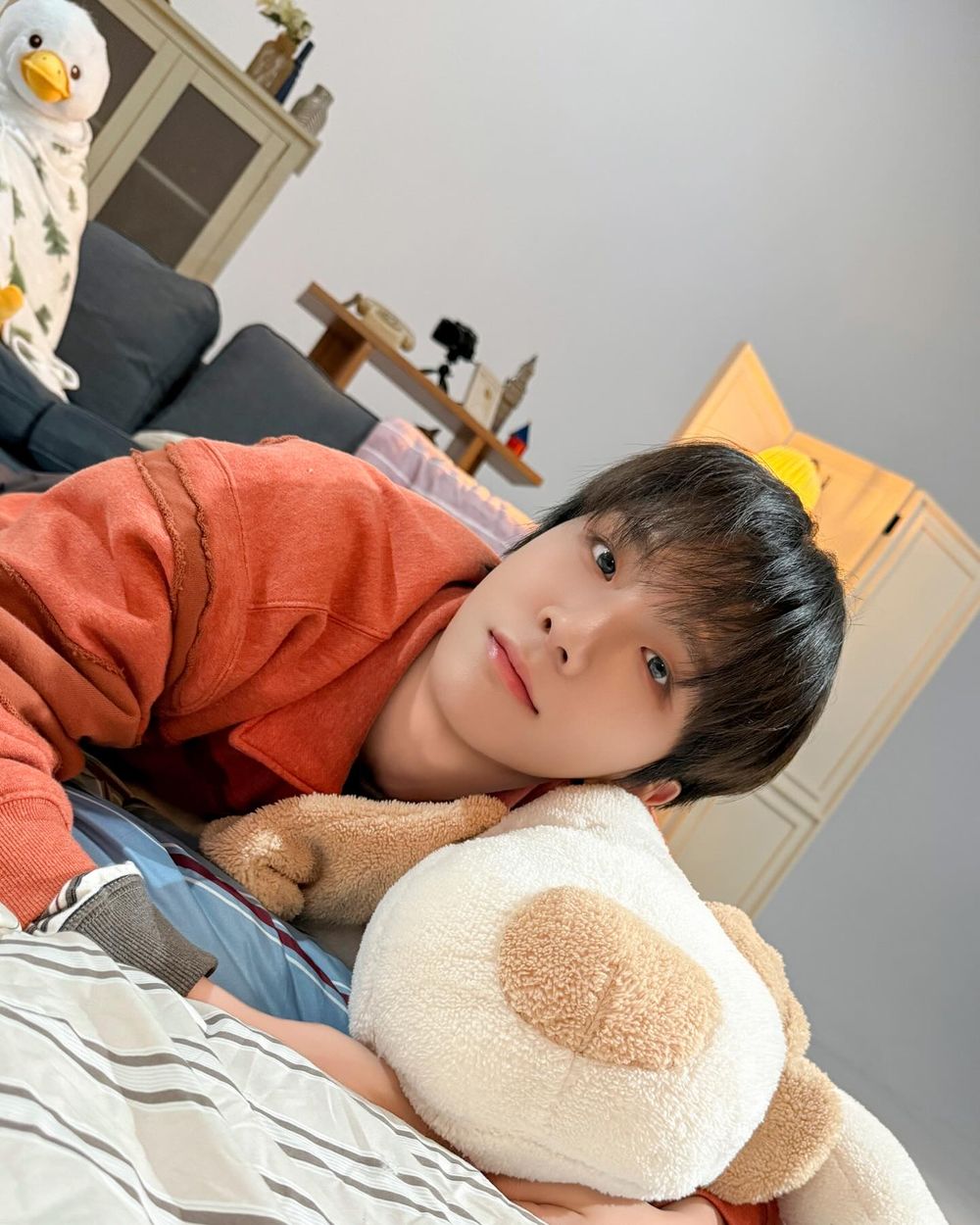 韓網熱議6位「圓臉相」KPOP偶像！勝寛親切感直接拉滿，Rei、沅禧幼態感太可愛！-5