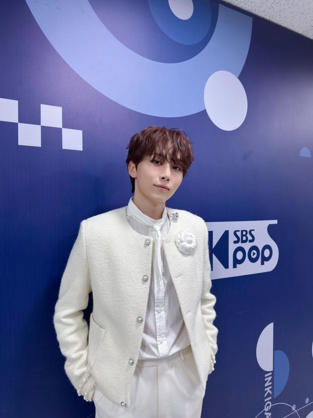 韓網熱議6位「圓臉相」KPOP偶像！勝寛親切感直接拉滿，Rei、沅禧幼態感太可愛！-8