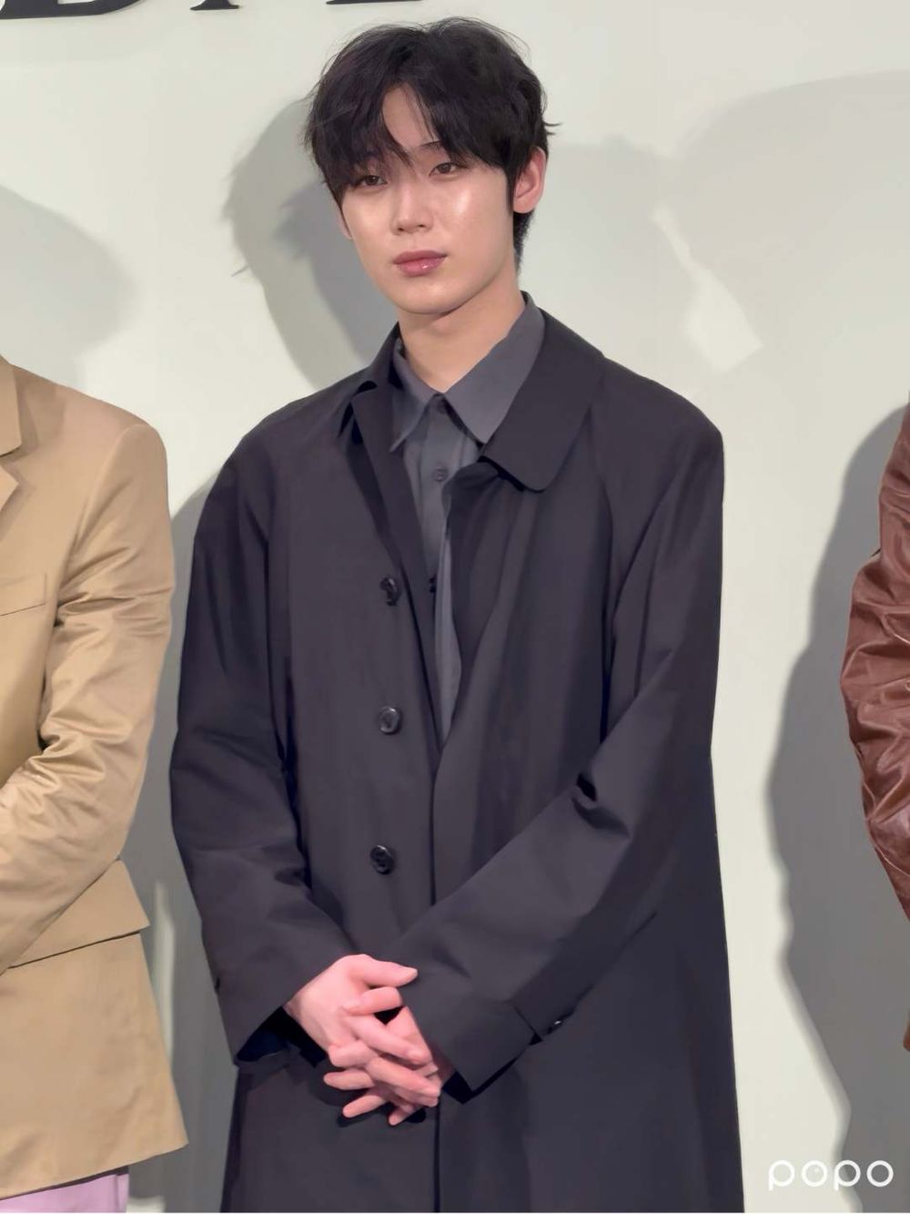 ENGENE今天好幸福！ENHYPEN降臨PRADA微風南山開幕活動！男神們邊走邊飯撒、太寵粉了！-2