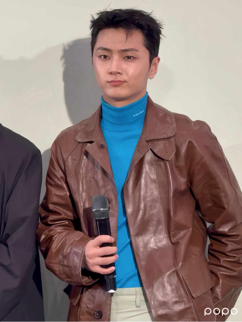 ENGENE今天好幸福！ENHYPEN降臨PRADA微風南山開幕活動！男神們邊走邊飯撒、太寵粉了！-6