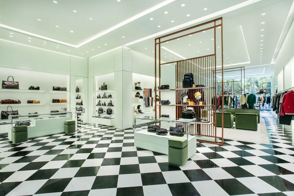 ENGENE今天好幸福！ENHYPEN降臨PRADA微風南山開幕活動！男神們邊走邊飯撒、太寵粉了！-12