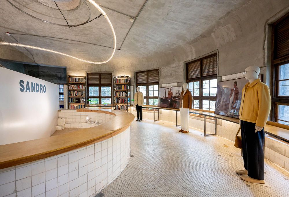 《愛情怎麼翻譯？》高允貞劇中超常穿這品牌！法國輕奢品牌SANDRO、投資一件能穿十年！-6