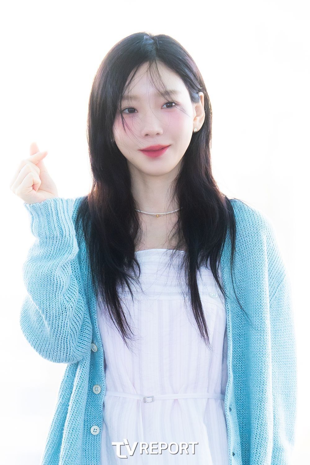 韓網公認6位皮膚超白的KPOP女偶像！舒華白到要用特調粉底，多賢、Karina根本自帶打光板！-2