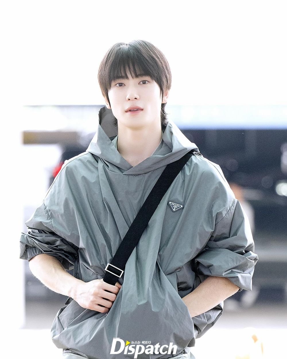 韓網公認6位皮膚超白的KPOP男偶像！WOOZI、在玹白到發光，成訓「冰上王子」人如其名！-7