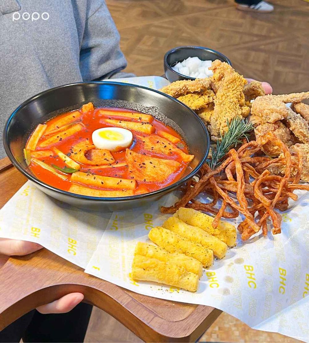 BHC炸雞信義ATT店來了！限定必點「炸雞拼盤、玉米起司辛奇煎餅、星星魚薯條」推薦菜單一次看！-3