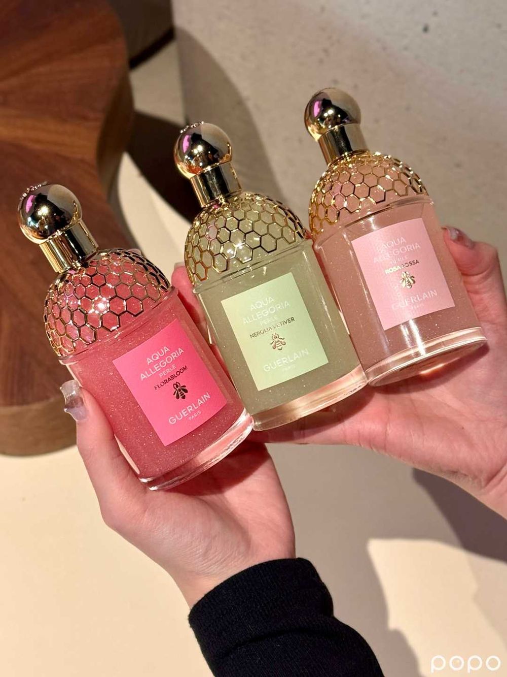 嬌蘭首款養膚級香氛登場！「花草水語潤膚珍珠香水」無酒精水基底＋微晶質地，持香度媲美淡香精、還能當髮香水使用！-5