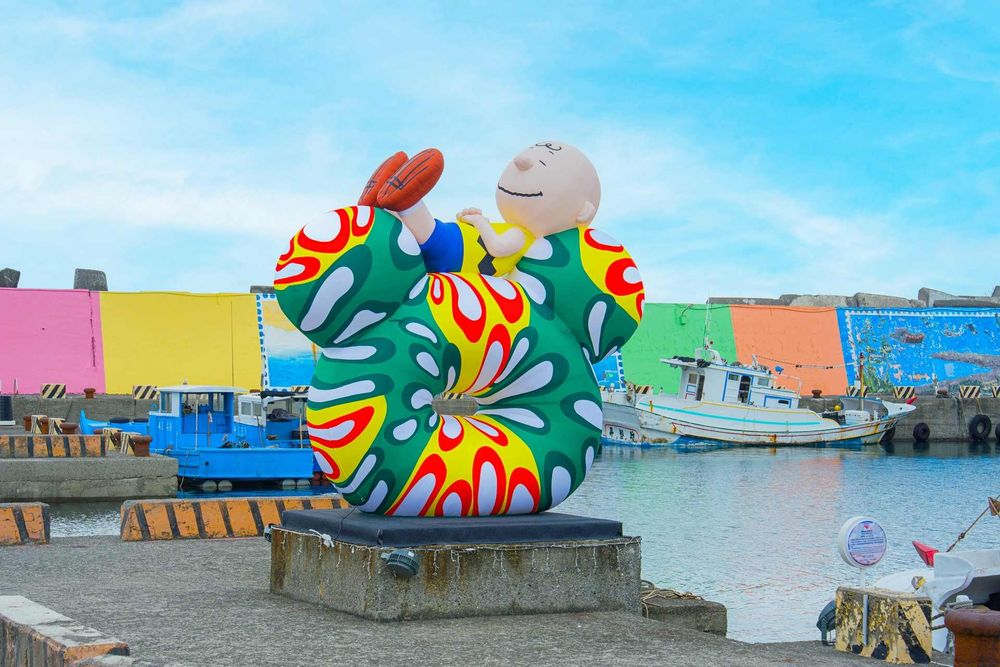 2026情人節限定打卡點！超巨大「史努比焦糖巧克力甜甜圈、露西波堤圈」主題燈飾限時30天登場！-3