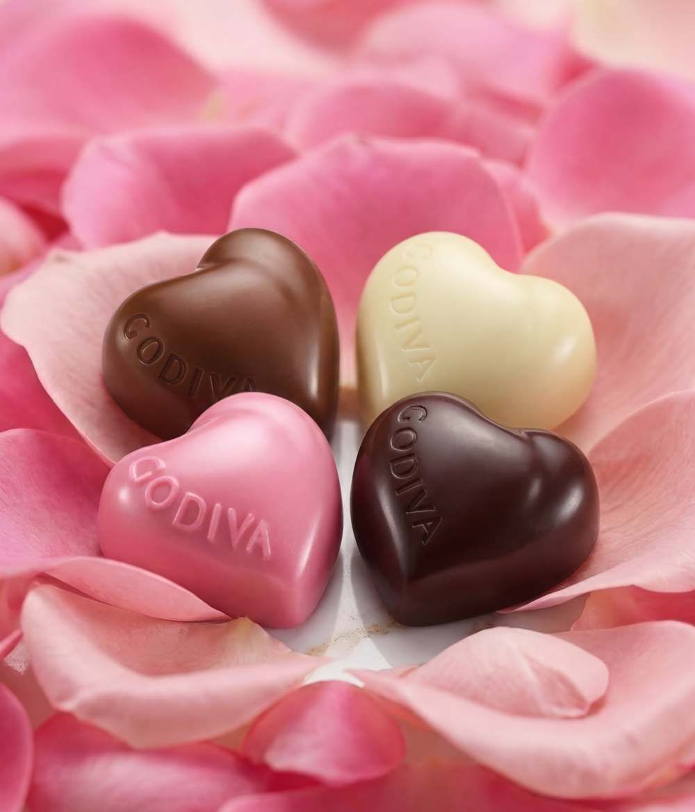 2026情人節甜點推薦！Ladurée邱比特馬卡龍禮盒可愛翻、LADY M愛心草莓抹茶千層限時兩天開賣！-8