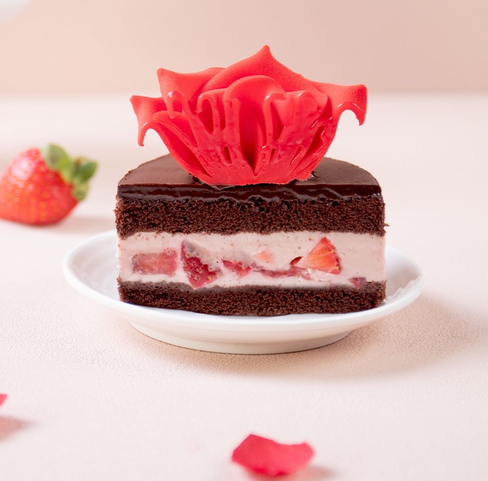 2026情人節甜點推薦！Ladurée邱比特馬卡龍禮盒可愛翻、LADY M愛心草莓抹茶千層限時兩天開賣！-4