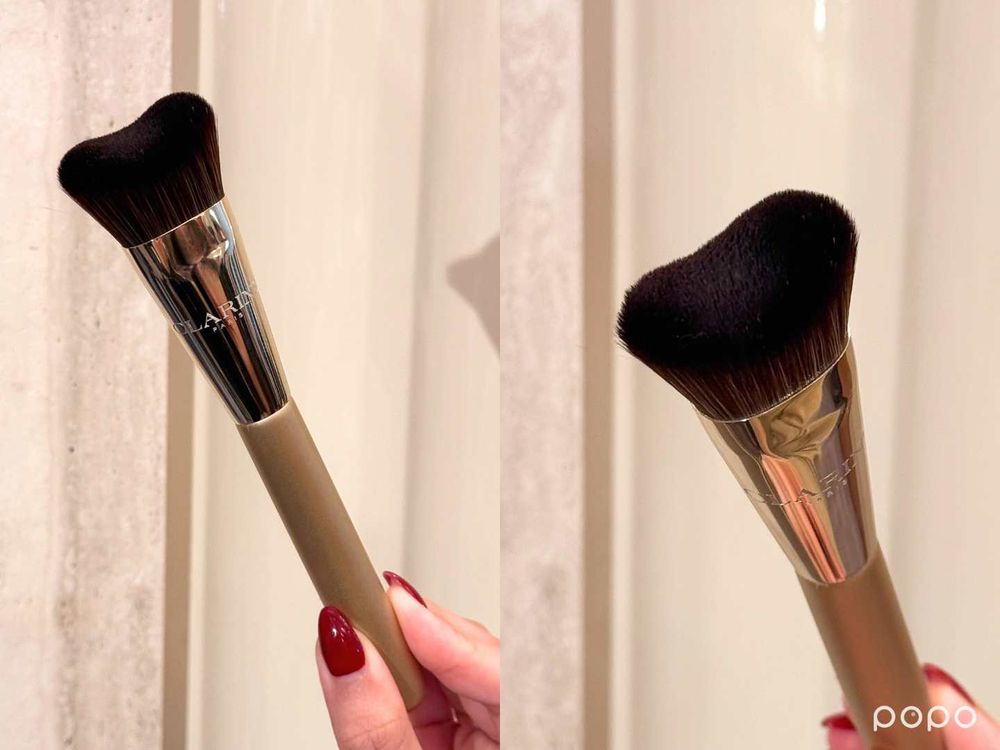 紅遍全球克蘭詩雙管粉底台灣開賣！經典雙萃入妝，精華＋光感粉底乳完美比例，打造真正能讓肌膚越來越細緻的養膚底妝！-10