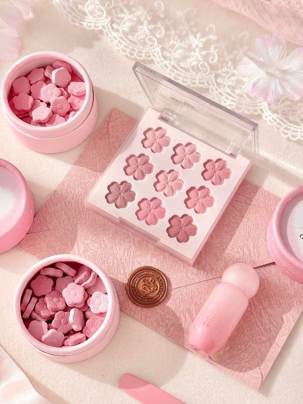 2026早春韓國彩妝新品推薦！NCT JENO同款糖葫蘆唇釉、RIIZE元彬＆將太郎愛用氣墊，李沅禧「裸色唇釉」將開賣！-13