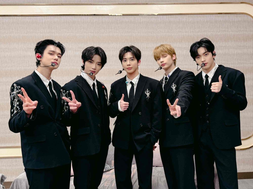 韓網熱議6組「臉蛋合」很高的韓團！ENHYPEN全員高冷臉，aespa都是AI臉蛋天花板！-8