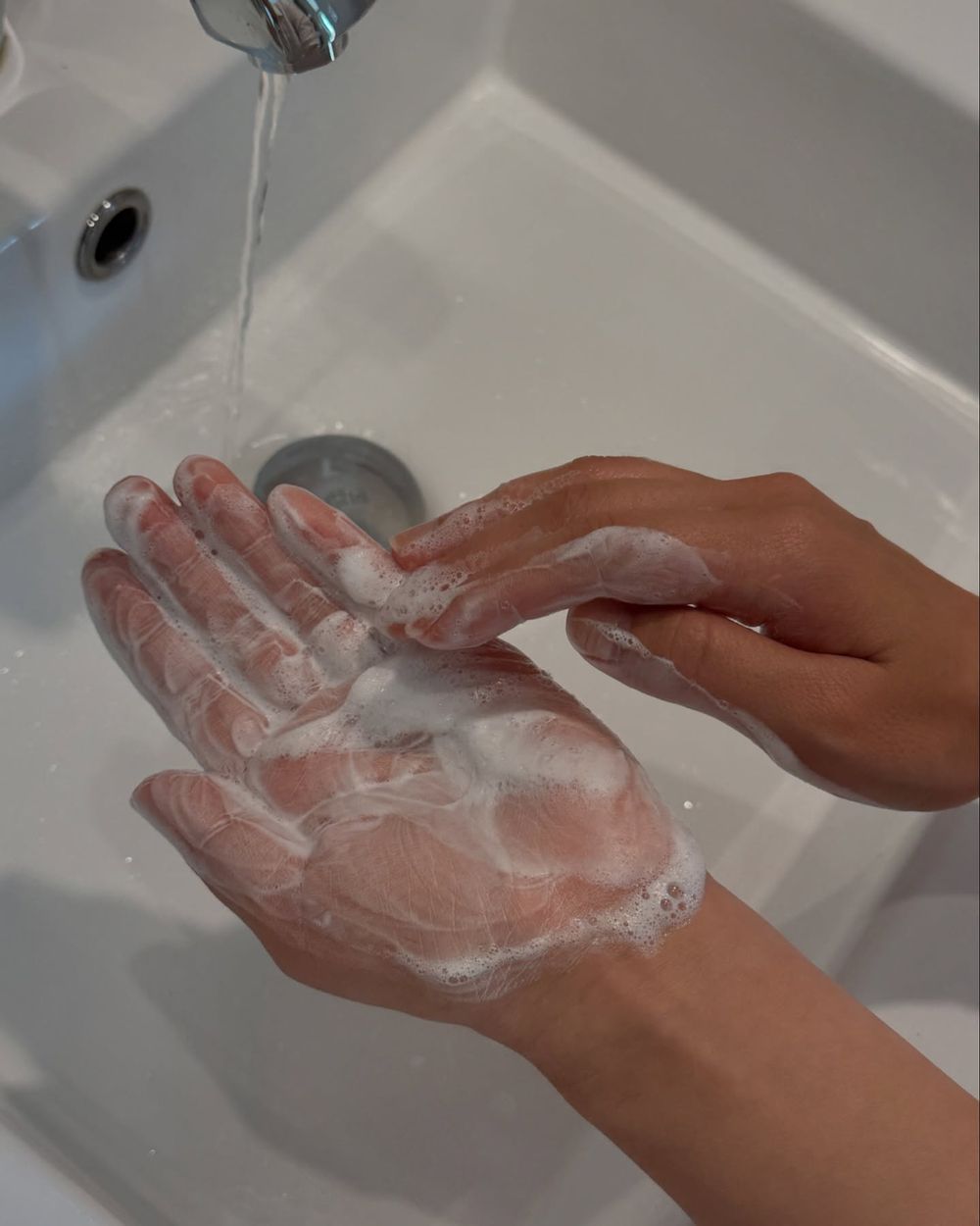 韓女最愛小眾潔顏品聯名三麗鷗大耳狗！LAGOM早安凝露、晚安泡泡換上療癒包裝，洗出水煮蛋嫩肌！-10